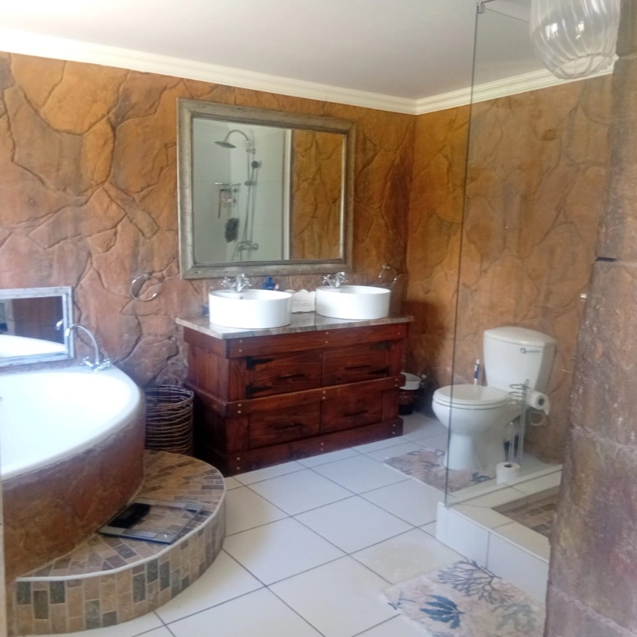 4 Bedroom Property for Sale in Fichardt Park Free State